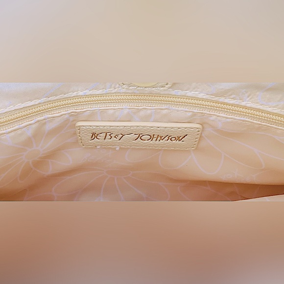 Betsey Johnson Daisy Floral XO Alfie Triple Compartment Satchel / Crossbody - Picture 10 of 11